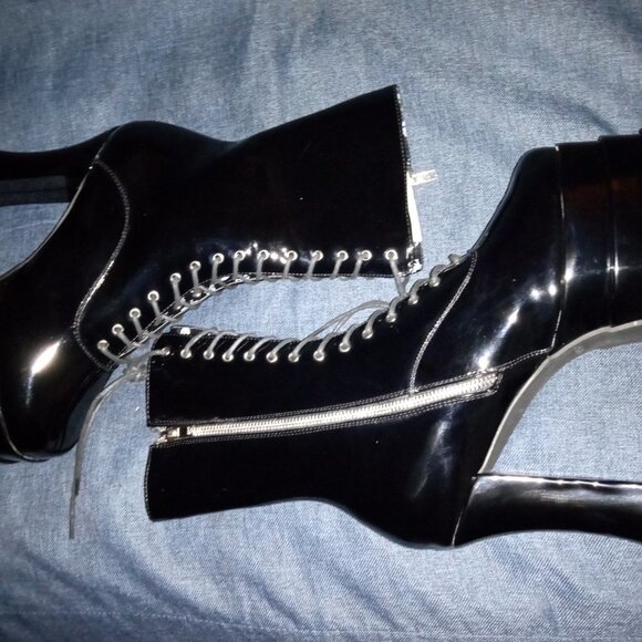 Lamoda " THE BLACK PATENT STALLION "  Platform Boots ( BRAND NEW !!! ) - Picture 7 of 7